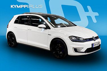 Volkswagen Golf GTE Plug-In Hybrid 150 kW (204 hv) DSG-automaatti 4-ovinen ** Kattoluukku / Cruise / Navi / P.kamera ** - Hyvin varusteltu ja huollettu ladattava hybridi, jossa tyyli, teho ja talous yhdistyvät.