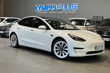 Tesla Model 3 Standard Range Plus **Matrix LED / ILP / ACC / Panorama / 2x renkaat ja vanteet** - Tesla Model 3 SR+ – Suomen suosituin sähköauto, huippuvarusteilla, akun takuu voimassa, valmis ajoon kesällä ja talvella.