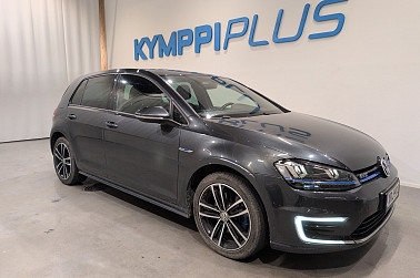 Volkswagen Golf GTE Plug-In Hybrid 150 kW (204 hv) DSG-automaatti** Koukku / Vakkari / Navi / Blis