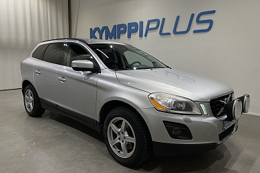 Volvo XC60 D5 AWD Summum aut ** Vetokoukku / Webasto / Xenon / Nahkasisusta - Edellisellä omistajalla 10 vuotta / Lisävalot / Ilmastointi / Siisti ikäisekseen