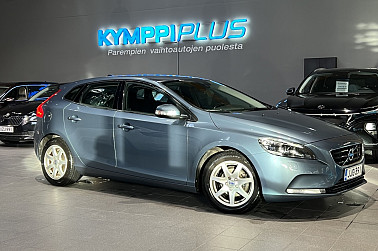Volvo V40 D2 Business **Suomi-auto / Webasto / Xenon / Bluetooth** - Hyvin huollettu Volvo V40 D2 Business 2014 – ajomukavuutta, taloudellisuutta ja laatua Suomen oloihin!