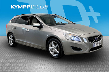 Volvo V60 D4 Momentum aut ** Adapt.vakkari / Vetokoukku / Webasto ** - RAHOITUSKORKO tähän autoon vain 1,99% - Automaatti, täydellinen arkeen ja pidemmillekin matkoille! Loistavat varusteet