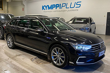 Volkswagen Passat Variant GTE Premium Plug-In Hybrid 160 kW DSG-automaatti*Matrix-LED / Peruutuskamera / Polttoainetoiminen lisälämmitin* - Passat GTE 160 kW – Premium-varusteltu plug-in-hybridi