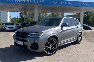 BMW X3 F25 xDrive35d TwinPower Turbo A Business Automatic * 2x M-sport / HUD / Comfort Acces * - Tehokas ja näyttävä katumaasturi erinomaisella ajomukavuudella – Harman/Kardon, Webasto ja lasikatto kruunaavat kokonaisuuden!