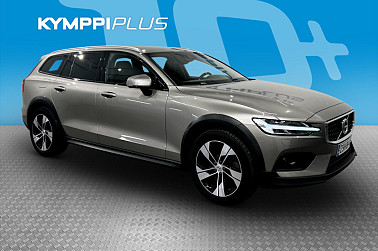 Volvo V60 Cross Country D4 AWD Business aut - Webasto / Navigointi / Vetokoukku / Kamera / BLIS / ACC / LED