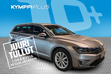 Volkswagen Passat Variant GTE Plug-In Hybrid 160 kW (218 hv) DSG-automaatti ** Digimittari / Webasto / Vetokoukku / Adapt. vak / Peruutuskamera ** - ** CarPlay / LED / Sähkökontti **