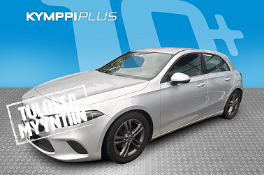 Mercedes-Benz A 180 A Business Style ** Cruise / AppleCarPlay ja AndroidAuto / Kamera / LED ** - RAHOITUSKORKO tähän autoon vain 3,49% - Aktiivinen kaista-avustin / Törmäysvaroitin aktiivisella jarrutuksella / Nopeusrajoitusmerkkien tunnistus.