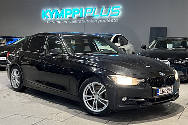 BMW 328 TwinPower Turbo F30 Sedan Sport Line **Nahkaverhoilu / Moottorinlämmitin ja sisäpistoke / 2x renkaat ja vanteet** - BMW 328i TwinPower Turbo Sport Line – ajattoman tyylikäs ja urheilullinen ajokokemus!