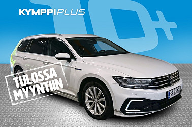 Volkswagen Passat Variant GTE Plug-In Hybrid 160 kW DSG-automaatti - LED / Webasto / Navi / Kamera / Koukku / Nahkaverhoilu / Jakohihna juuri vaihdettu!