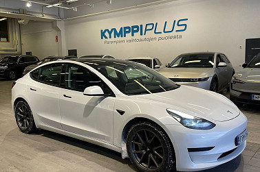 Tesla Model 3 RWD ** Vetokoukku / 1 omistaja / Suomi-auto / 2 x renkaat vantein ** - KOUKULLINEN MODEL 3 - HARVOIN TARJOLLA, OLE NOPEA!