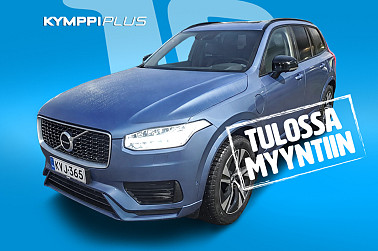 Volvo XC90 T8 TwE AWD R-Design aut ** 7-paikkainen / Kattoluukku / LED / Navigointi / Keyless / 360 Kamera ** - Tehokas AWD-lataushybridi: 7 paikkaa, R-Design, HUD, 360-kamera, kattoluukku ja vetokoukku.