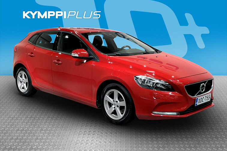 Volvo V40 T2 Kinetic - Lohko+sisäpistoke / Vetokoukku / Automaattinen ilmastointi / Vakionopeussäädin