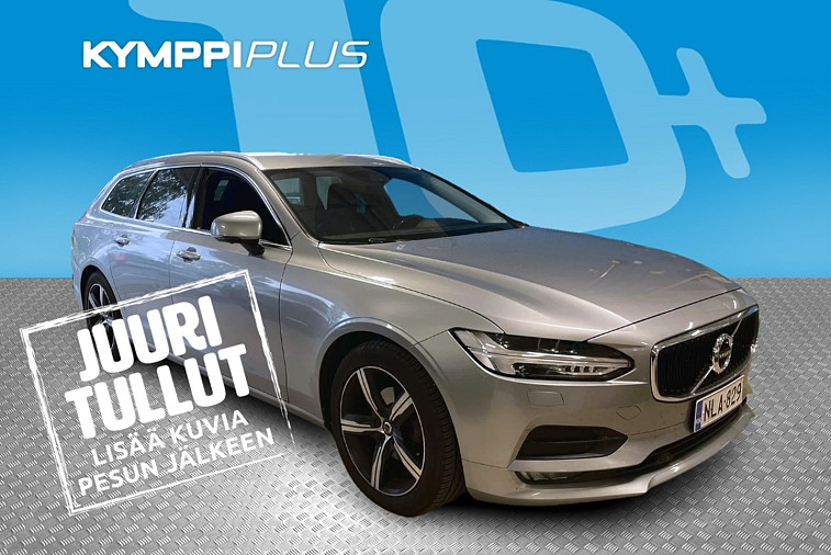 Volvo V90 D3 AWD Momentum aut - Koukku / Webasto / Blis / 360 Kamera / ACC / LED
