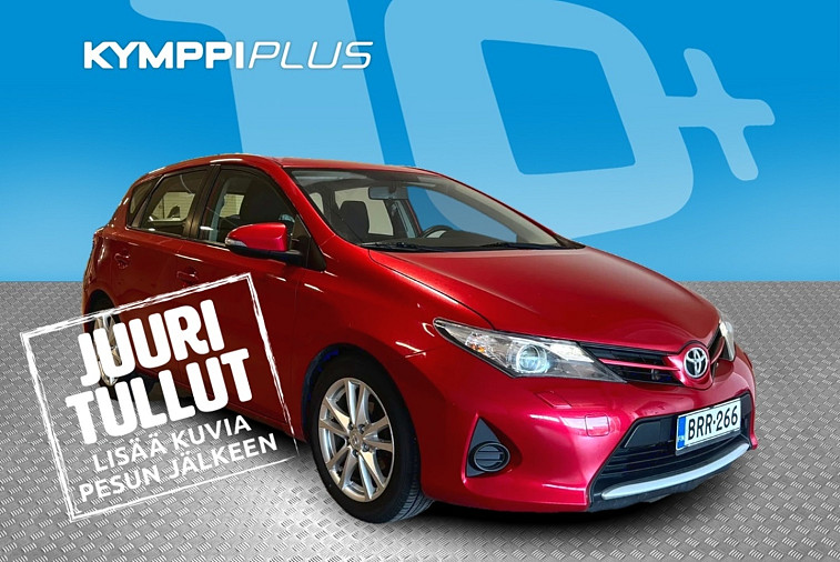 Toyota Auris 1,4 D-4D DPF Life 5ov - Kahdet renkaat vantein / Webasto / Lohkolämmitin / Suomi-auto / Bluetooth