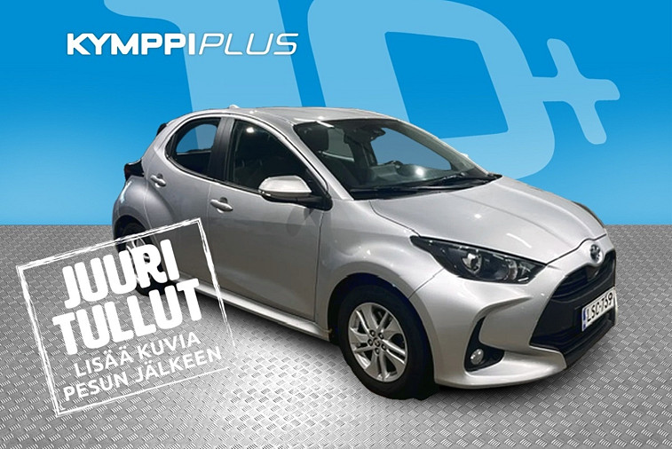 Toyota Yaris 1,5 Hybrid Active - 2 x Renkaat kevytmetallivantein / Moottorinlämmitin / ACC / Peruutuskamera / Navi / Lämmitettävä ohjauspyörä / Keyless