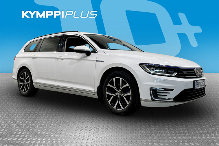 Volkswagen Passat Variant GTE Plug-In Hybrid 160 kW (218 hv) DSG-automaatti - ** Digimittaristo / Koukku / Webasto / Suomi-auto **