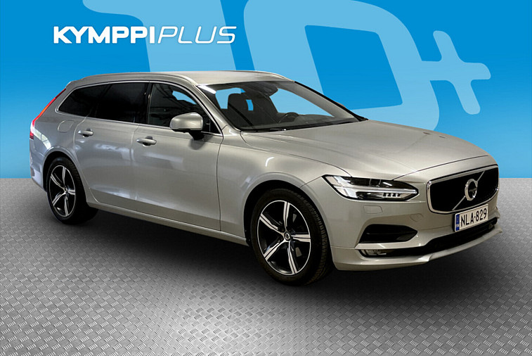 Volvo V90 D3 AWD Momentum aut - Koukku / Webasto / Blis / 360 Kamera / ACC / LED