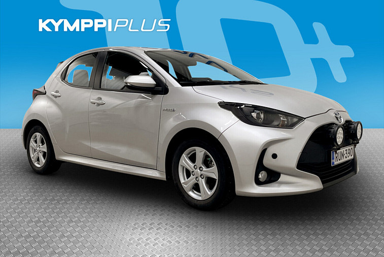 Toyota Yaris 1,5 Hybrid Active - 1-om Suomi-auto / Lohkolämmitin sisäpistokkeella / Peruutuskamera / Adapt. vak / Lämpöratti