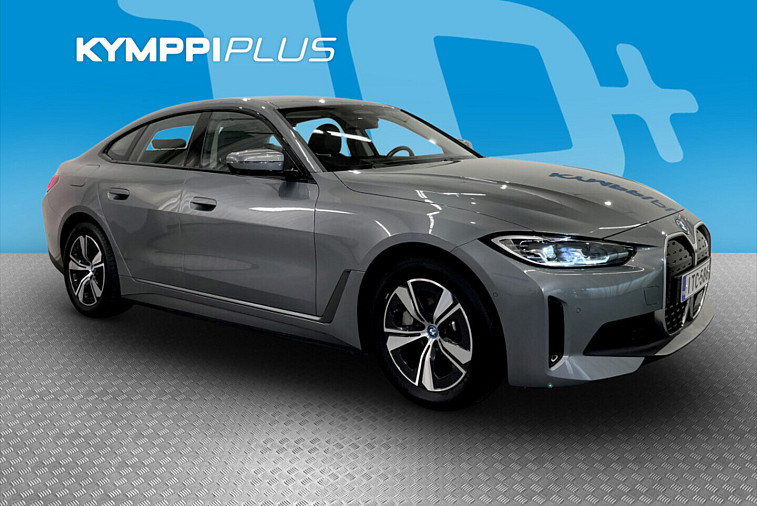 BMW i4 eDrive40 - ACC / LED / Widescreen / Vetokoukku / Shadow Line / 2x renkaat ja vanteet