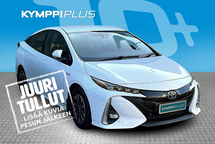 Toyota Prius Plug-in Active - HUD / Adapt. vakkari / Peruutuskamera / Moottorinlämmitin ja sisäpistoke / Suomi-auto / LED-valot /