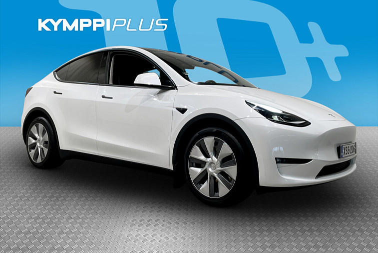 Tesla Model Y Long Range - ** Tehdastakuu 05 / 2027 / Lämpöpumppu / Lasikatto / Matrix-Led **