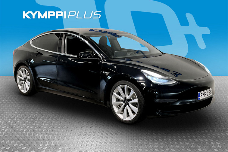 Tesla Model 3 Long-Range Dual Motor AWD - SOH 82,7% / Lasikatto / Autopilot / Spotify / 2x renkaat ja vanteet