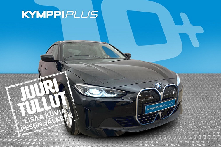 BMW i4 eDrive40 - Kahdet renkaat vanteineen, lämpöpumppu, adaptiivinen vakionopeudensäädin, alle taittuva vetokoukku, 340 hv, 205 kW pikalataus, esilämmitys, Apple CarPlay ja Android Auto, digimittaristo