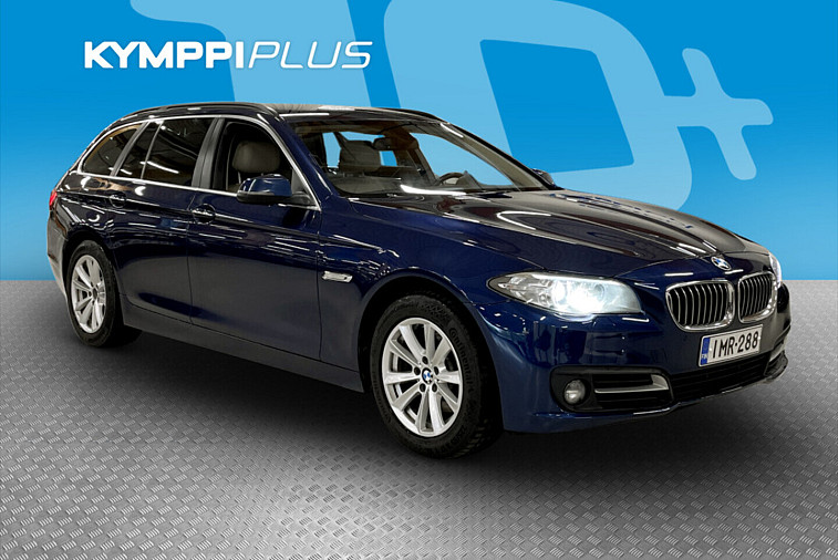BMW 520 F11 Touring 520d A xDrive Business Exclusive Edition - ** Vaaleat nahat / Sport- istuimet / Bi-Xenon / Ratinlämmitin / Bluetooth / Sähkötoiminen takaluukku / Automaatti-ilmastointi / Vetokoukku **