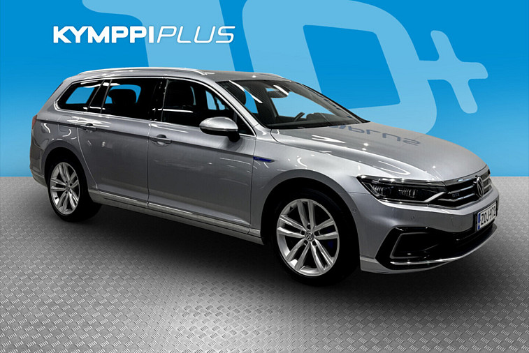 Volkswagen Passat Variant GTE Plug-In Hybrid 160 kW DSG-automaatti - ** Webasto / Vetokoukku / Digimittari / Matrix-Led / Ergo-Comfort / Easy Close **