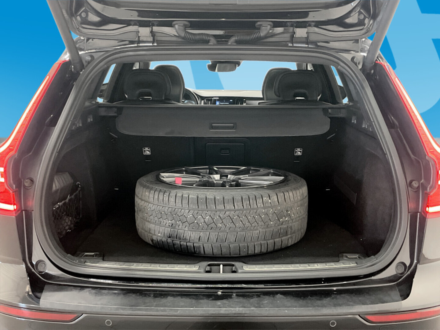 Volvo V60 T8 AWD R-Design aut 2019, bild 7/26
